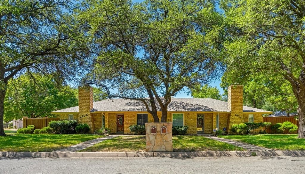 4824 Darla Drive, Fort Worth, TX 76132