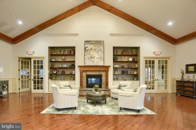 75 PRESIDENTS DRIVE, Mechanicsburg, PA 17050