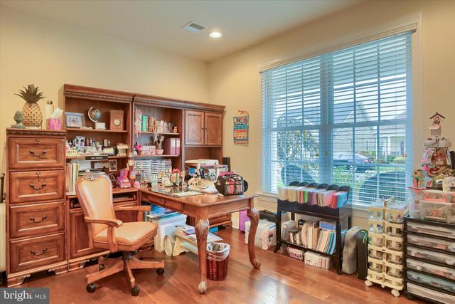 75 PRESIDENTS DRIVE, Mechanicsburg, PA 17050