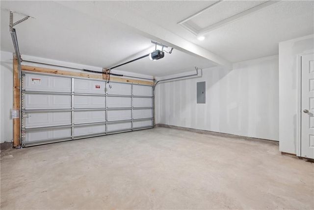 628 W Bluebird Street, Gardner, KS 66030