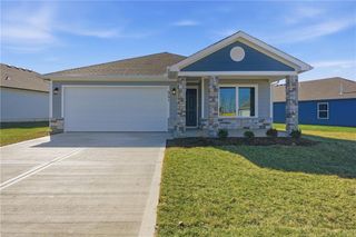 628 W Bluebird Street, Gardner, KS 66030