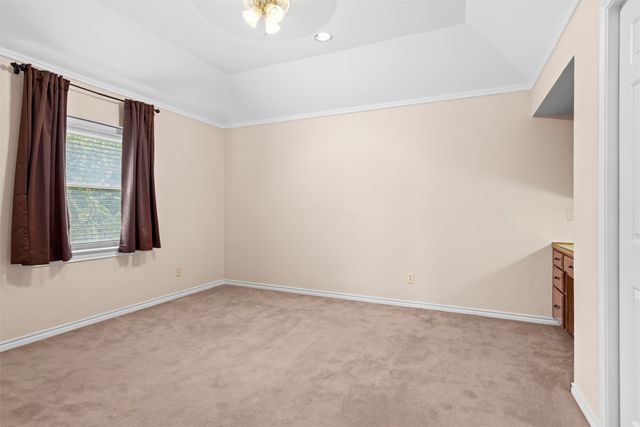6512 Shorewood Drive, Arlington, TX 76016