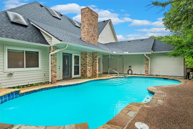 6512 Shorewood Drive, Arlington, TX 76016
