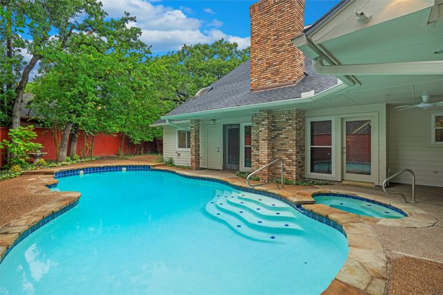 6512 Shorewood Drive, Arlington, TX 76016