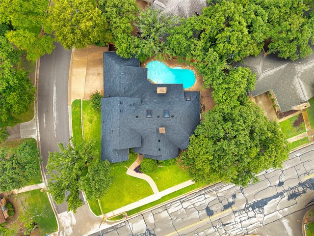 6512 Shorewood Drive, Arlington, TX 76016