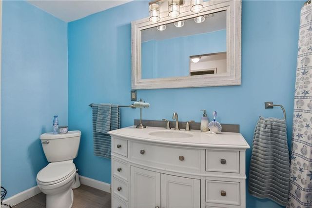 12 Warren DR, Portsmouth, VA 23701