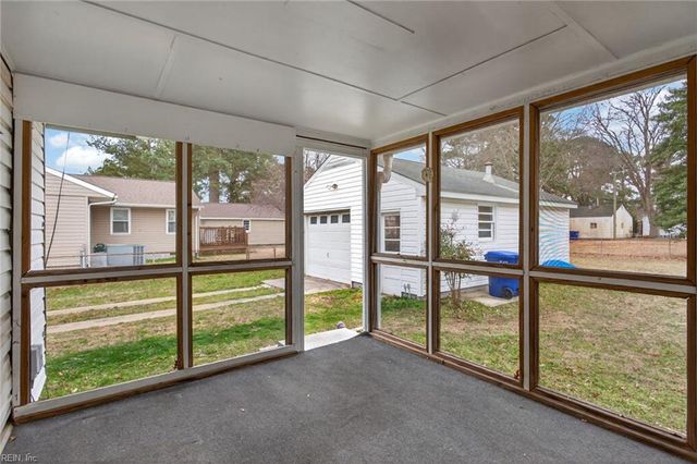 12 Warren DR, Portsmouth, VA 23701