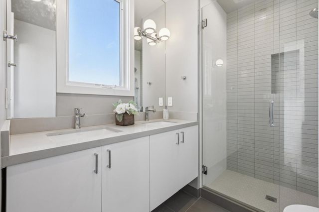 1433 Floribunda Avenue 8, Burlingame, CA 94010