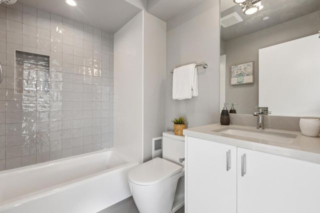 1433 Floribunda Avenue 8, Burlingame, CA 94010