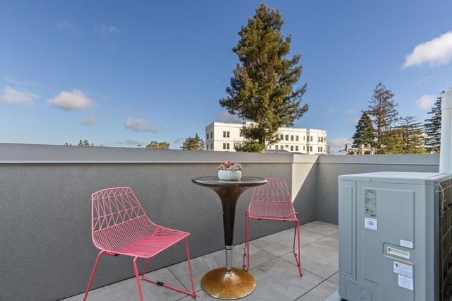 1433 Floribunda Avenue 8, Burlingame, CA 94010