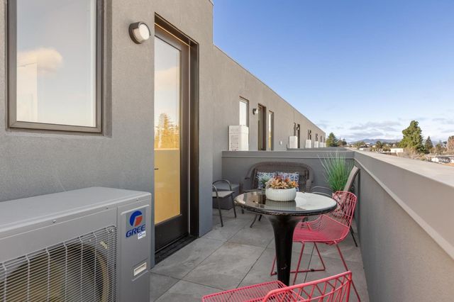 1433 Floribunda Avenue 8, Burlingame, CA 94010