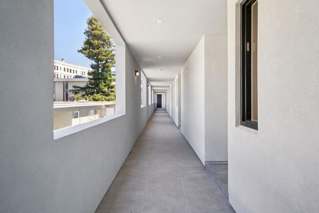 1433 Floribunda Avenue 8, Burlingame, CA 94010