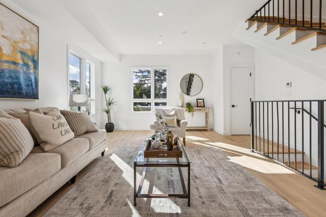 1433 Floribunda Avenue 8, Burlingame, CA 94010