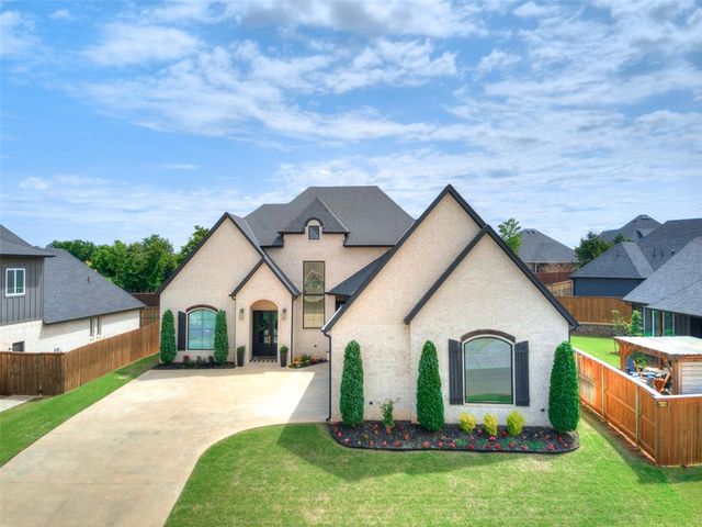 2524 Amante Court, Edmond, OK 73034