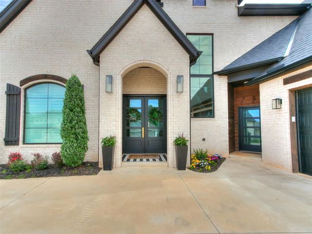 2524 Amante Court, Edmond, OK 73034