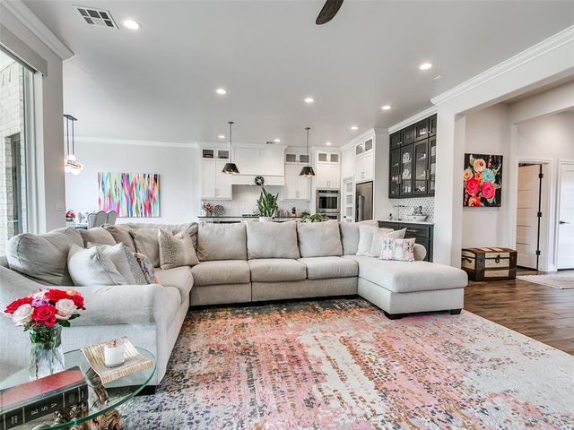 2524 Amante Court, Edmond, OK 73034