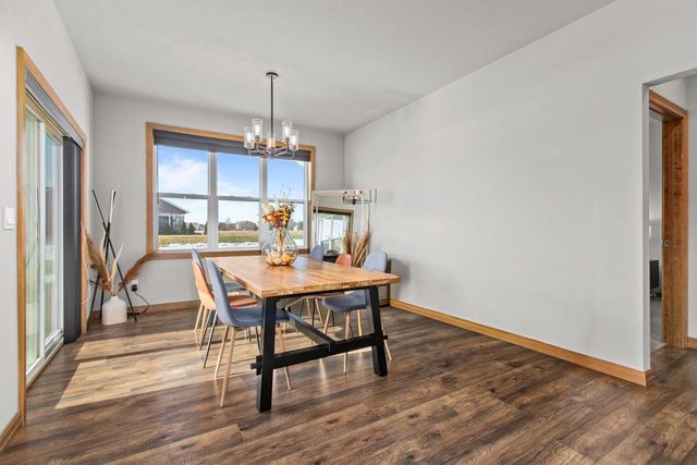 4647 N CHERRYVALE AVENUE, Appleton, WI 54913