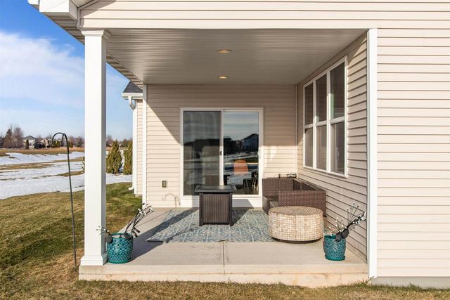 4647 N CHERRYVALE AVENUE, Appleton, WI 54913