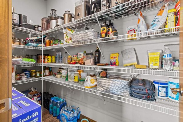 4647 N CHERRYVALE AVENUE, Appleton, WI 54913