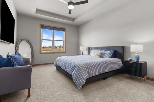 4647 N CHERRYVALE AVENUE, Appleton, WI 54913