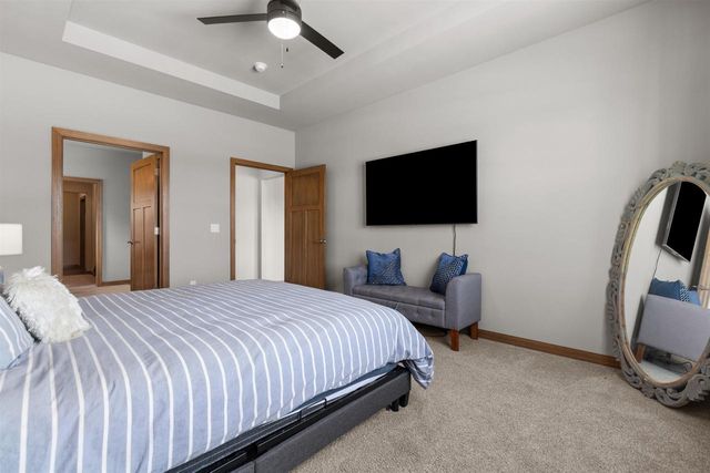 4647 N CHERRYVALE AVENUE, Appleton, WI 54913