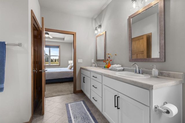 4647 N CHERRYVALE AVENUE, Appleton, WI 54913