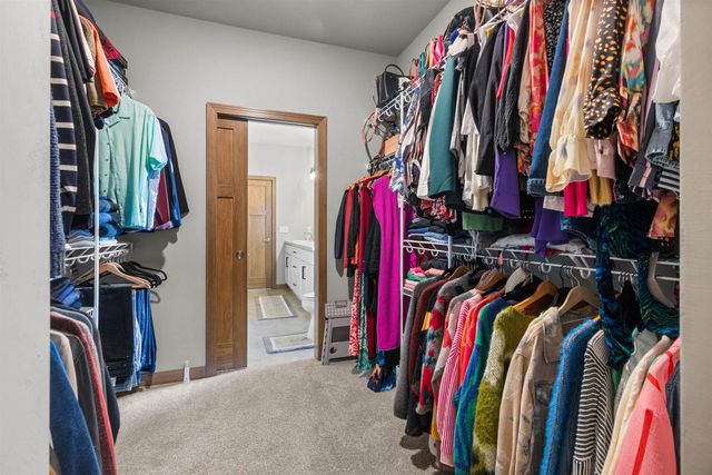 4647 N CHERRYVALE AVENUE, Appleton, WI 54913