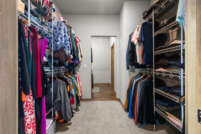 4647 N CHERRYVALE AVENUE, Appleton, WI 54913