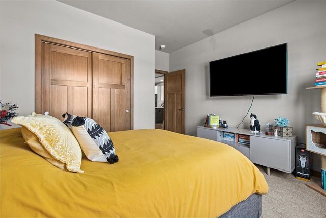 4647 N CHERRYVALE AVENUE, Appleton, WI 54913