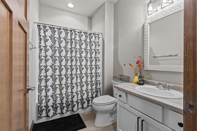 4647 N CHERRYVALE AVENUE, Appleton, WI 54913