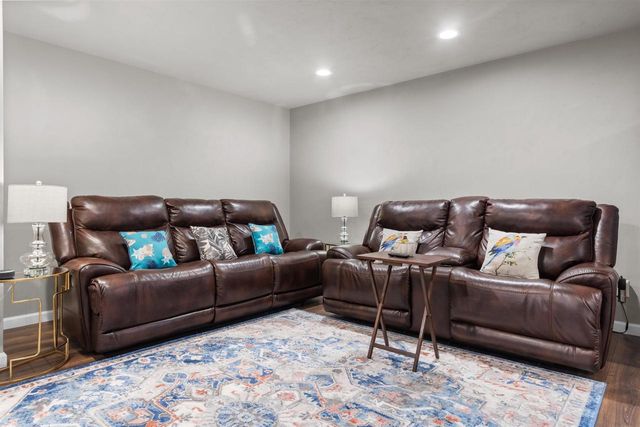 4647 N CHERRYVALE AVENUE, Appleton, WI 54913