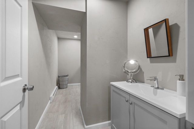 4647 N CHERRYVALE AVENUE, Appleton, WI 54913