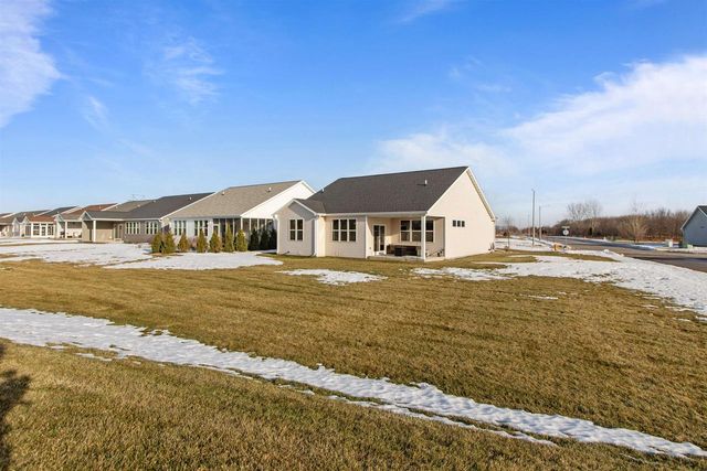 4647 N CHERRYVALE AVENUE, Appleton, WI 54913