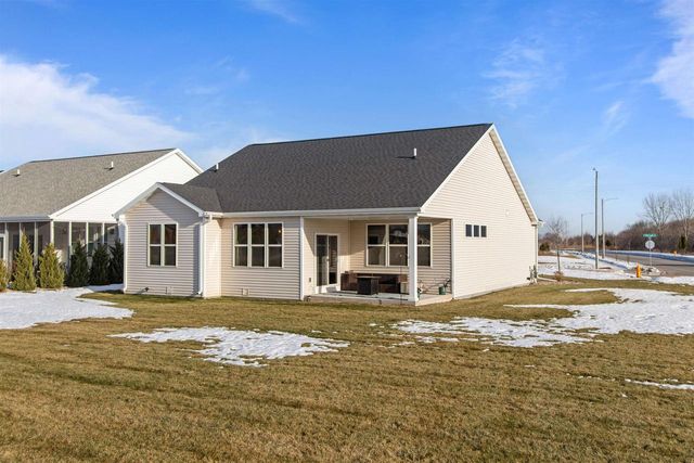 4647 N CHERRYVALE AVENUE, Appleton, WI 54913
