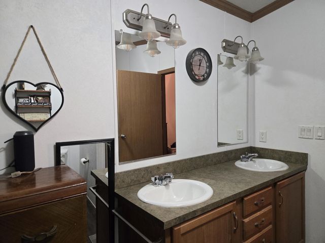 14010 10th Street SE, Raymond, MN 56282