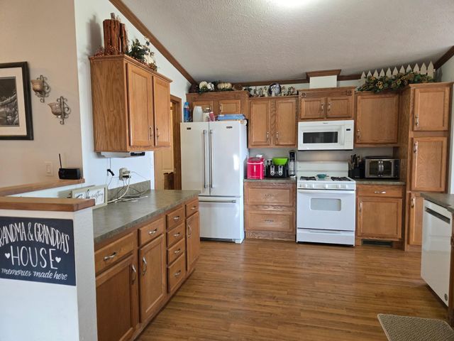 14010 10th Street SE, Raymond, MN 56282