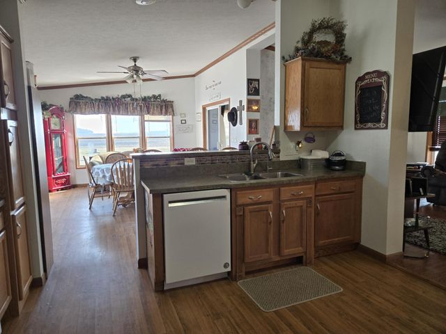 14010 10th Street SE, Raymond, MN 56282