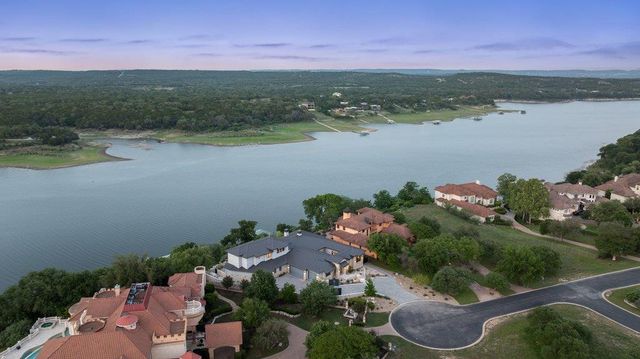 2923 Cliff PT, Spicewood, TX 78669