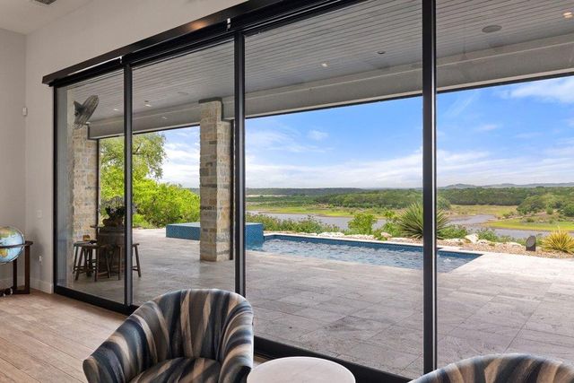 2923 Cliff PT, Spicewood, TX 78669