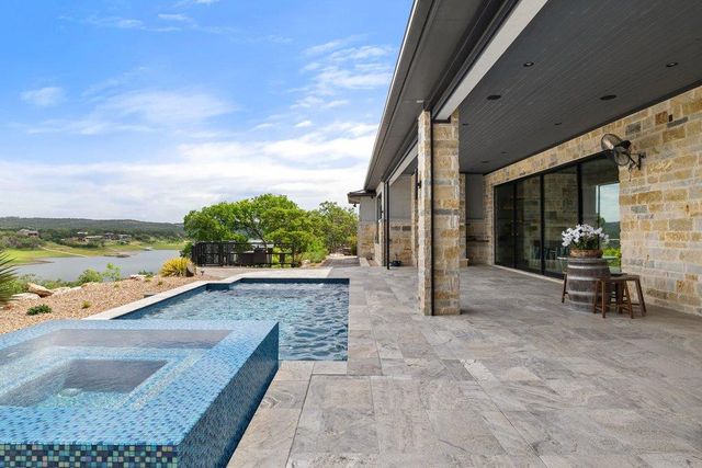 2923 Cliff PT, Spicewood, TX 78669