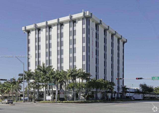 12550 Biscayne Blvd 403, North Miami, FL 33181