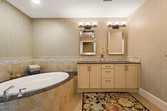 9115 Strada PL 5512, Naples, FL 34108