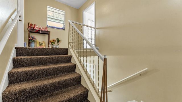 1920 E EDGEWOOD DRIVE M2, Lakeland, FL 33803