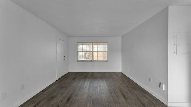 1920 E EDGEWOOD DRIVE M2, Lakeland, FL 33803