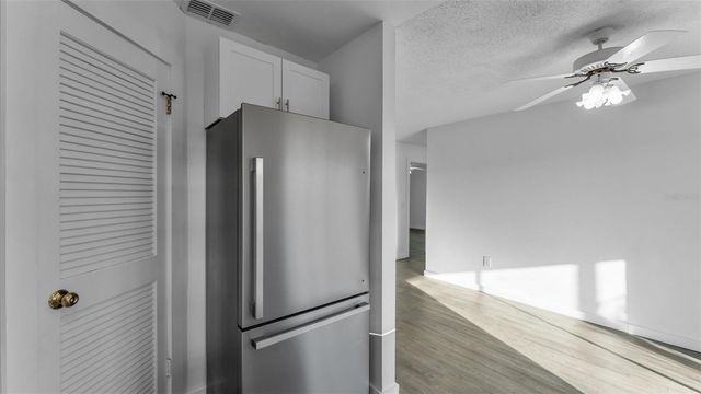 1920 E EDGEWOOD DRIVE M2, Lakeland, FL 33803