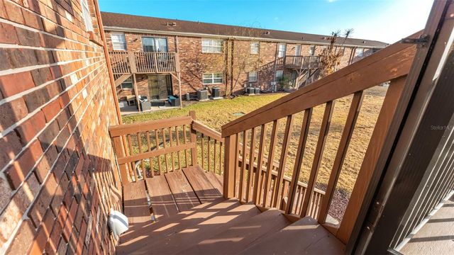 1920 E EDGEWOOD DRIVE M2, Lakeland, FL 33803