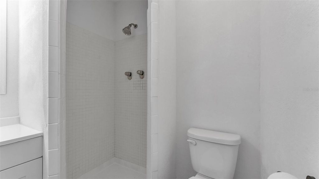 Image 40 of property listing at 1920 E EDGEWOOD DRIVE M2, Lakeland, FL 33803