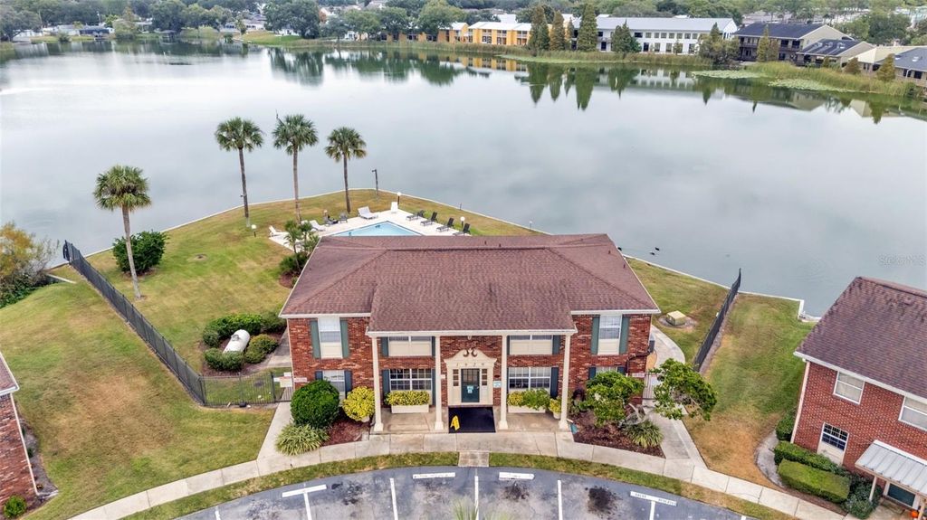 Image 49 of property listing at 1920 E EDGEWOOD DRIVE M2, Lakeland, FL 33803