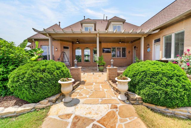 2620 PREAKNESS PL, Eads, TN 38028