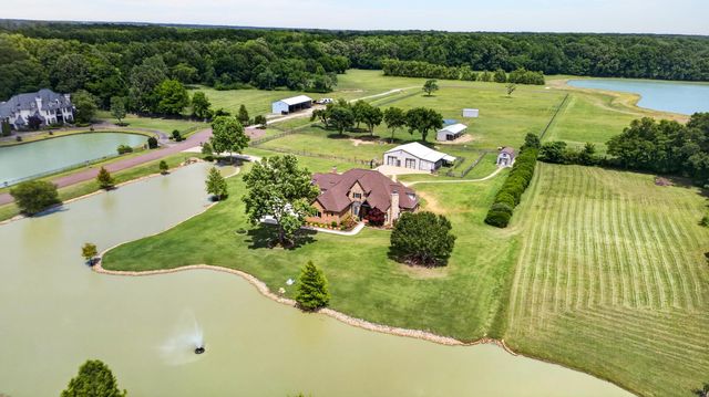 2620 PREAKNESS PL, Eads, TN 38028